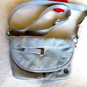 Lululemon Gray All Night Festival Crossbody Micro 1.5L